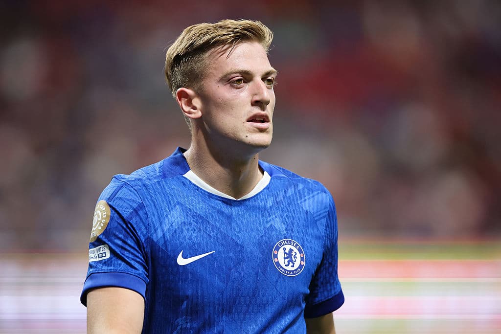 How do players score points in FPL?